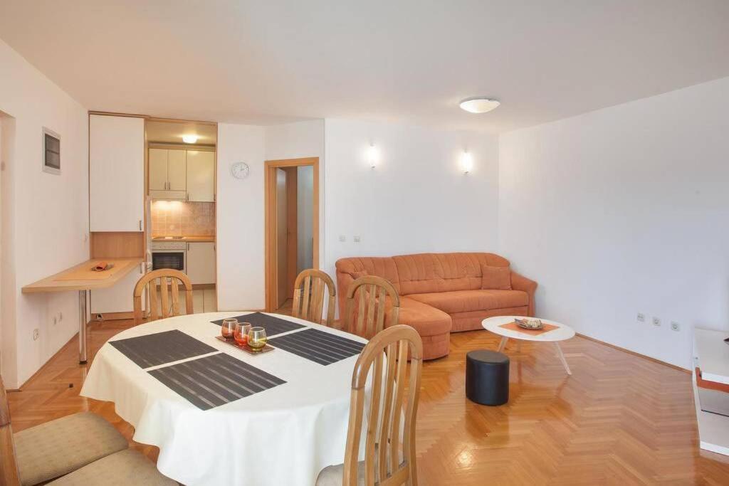 Apartment Matilda Makarska Eksteriør bilde